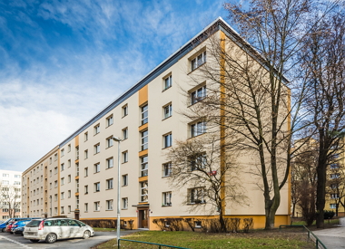 Odstranění řas a plísní z fasády | Pragotherm